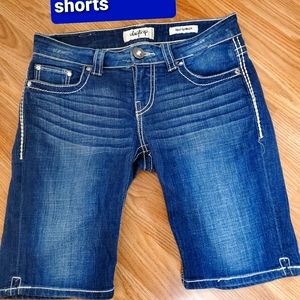 Day trip bermuda shorts